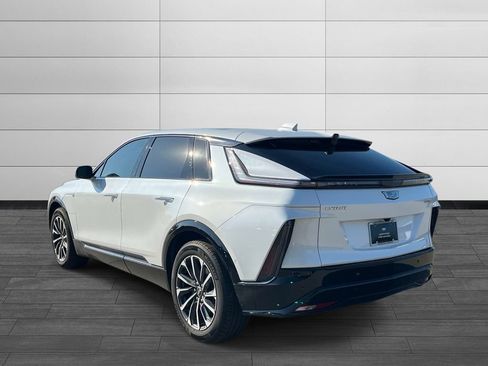 Used 2024 Cadillac Lyriq Sport AWD/4WD image 3