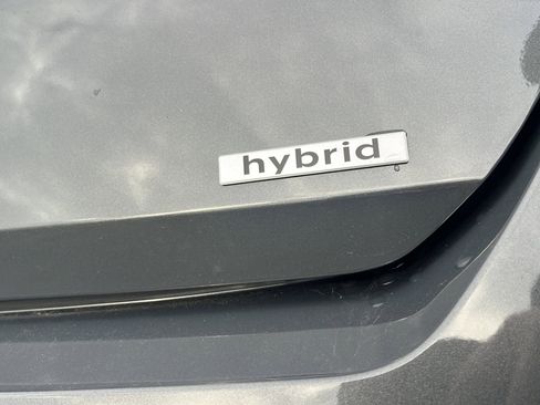 Certified 2024 Hyundai Elantra Limited image 31