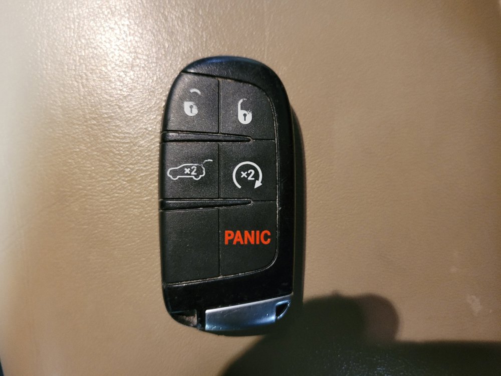 Used 2020 Jeep Grand Cherokee Limited AWD/4WD image 32