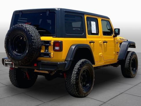 Used 2021 Jeep Wrangler Unlimited Rubicon w/ Cold Weather Group AWD/4WD image 13
