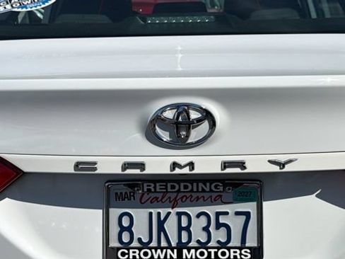 Used 2019 Toyota Camry LE FWD image 12