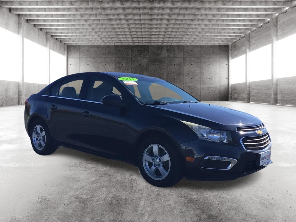 Used 2015 Chevrolet Cruze LT FWD image 3