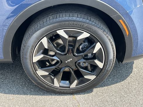 Used 2025 Kia Sorento EX w/ Panoramic Sunroof Package AWD/4WD image 12