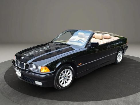 Used 1999 BMW 328i Convertible RWD image 18