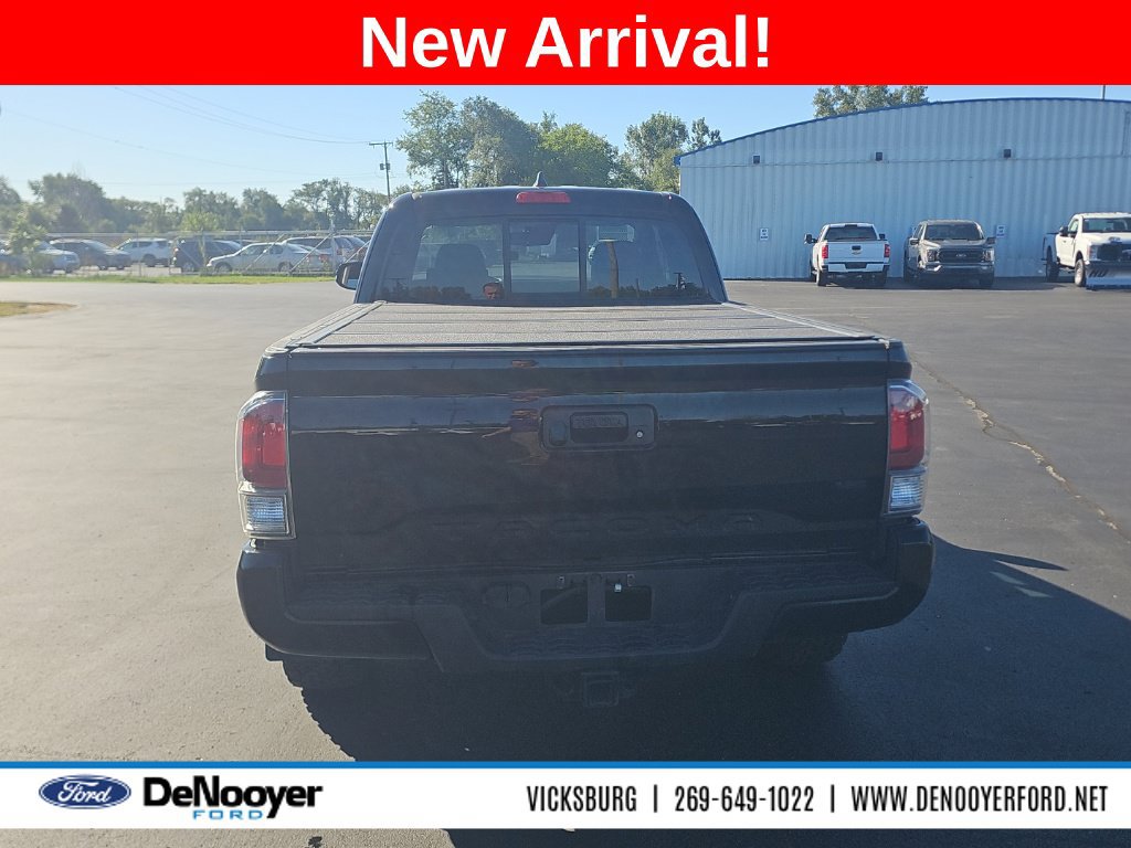 Used 2022 Toyota Tacoma TRD Sport AWD/4WD image 8