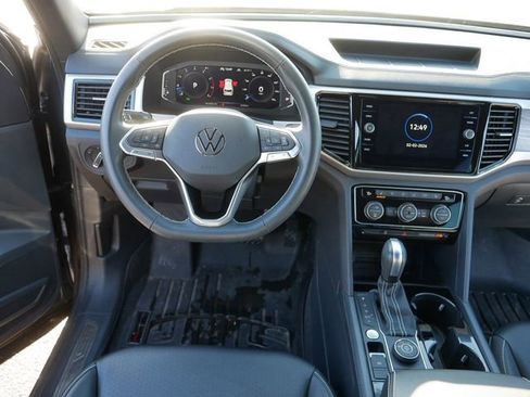 Certified 2023 Volkswagen Atlas Cross Sport SE image 21