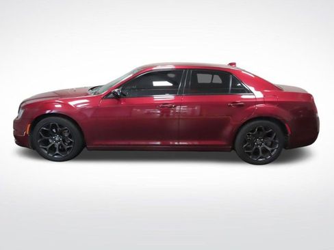 Used 2019 Chrysler 300 Touring w/ Sport Appearance Package image 2