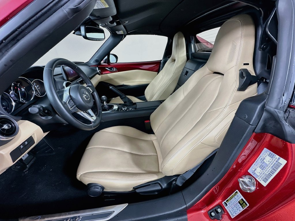 Used 2019 MAZDA MX-5 Miata RF Grand Touring w/ Appearance Package RWD image 21