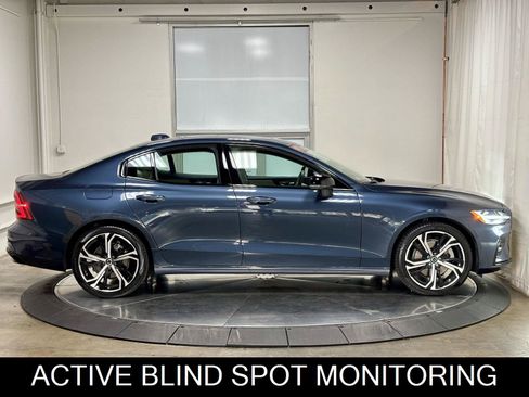 Used 2024 Volvo S60 B5 Plus w/ Climate Package FWD image 10
