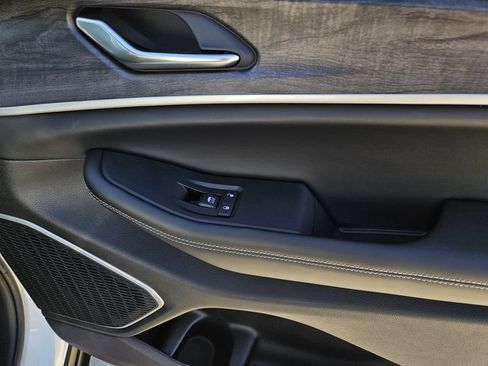 New 2026 Jeep Grand Cherokee Limited RWD image 9