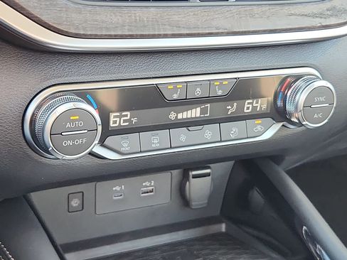 New 2025 Nissan Altima 2.5 SL image 16