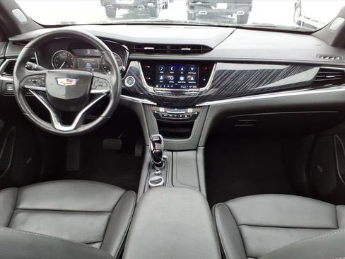 Used 2024 Cadillac XT6 Premium Luxury image 19