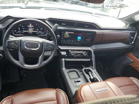 Used 2024 GMC Sierra 2500 Denali Ultimate image 10