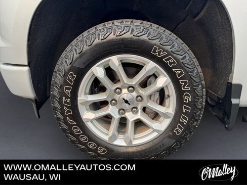 Used 2022 Chevrolet Silverado 1500 RST AWD/4WD image 9