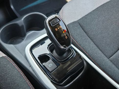 Used 2019 Chevrolet Bolt LT FWD image 19