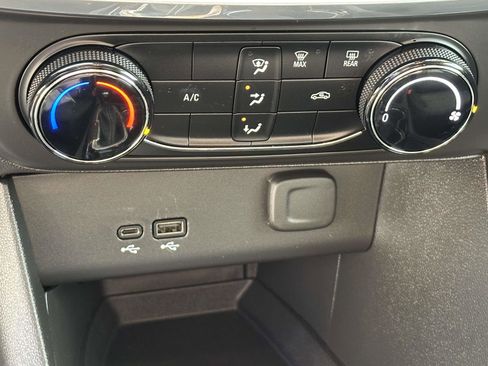 Certified 2024 Buick Encore GX Preferred image 11