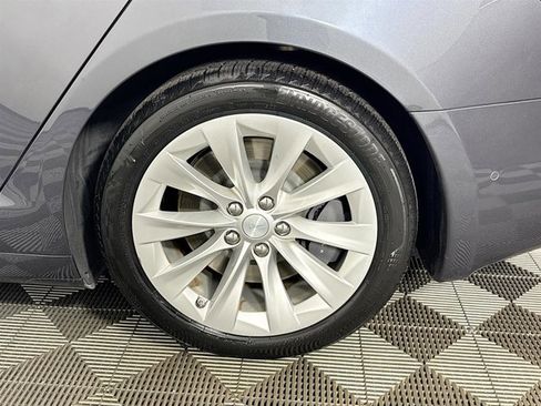 Used 2018 Tesla Model S 100D image 28
