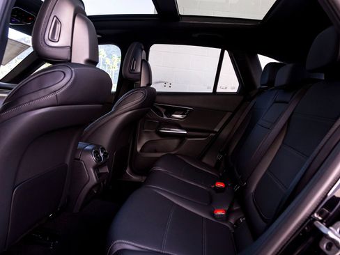 Used 2026 Mercedes-Benz GLC 300 4MATIC image 22