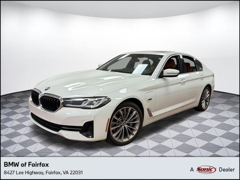 Certified 2023 BMW 530e xDrive w/ Premium Package image 1