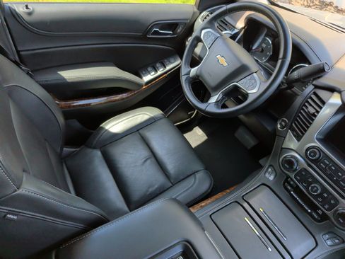 Used 2019 Chevrolet Tahoe Premier RWD image 35