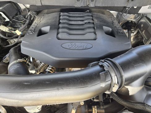 Used 2021 Ford F150 Lariat w/ Equipment Group 502A High image 31