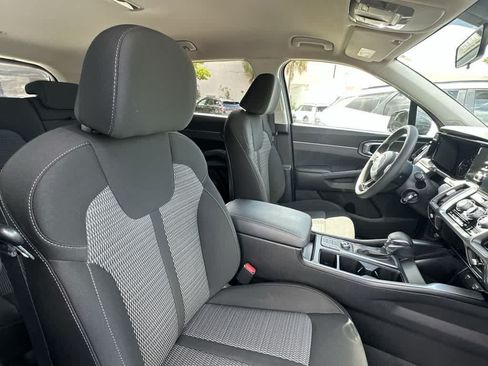 Certified 2023 Kia Sorento LX FWD image 14