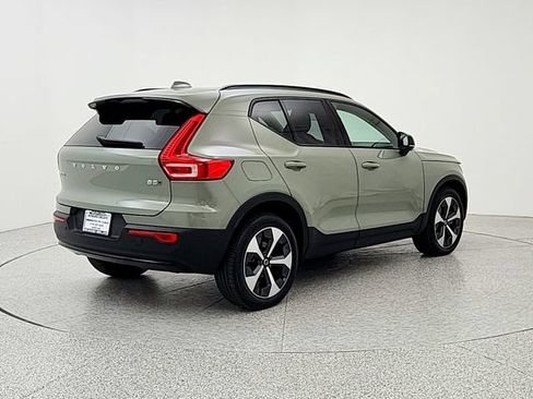 Certified 2024 Volvo XC40 B5 Core AWD/4WD image 5