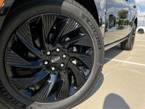 New 2025 Lincoln Navigator Reserve w/ Jet Appearance Package image 14