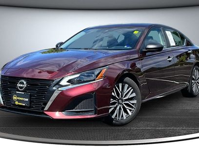 Used 2024 Nissan Altima 2.5 SV