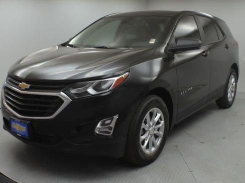 Used 2020 Chevrolet Equinox LS FWD image 5