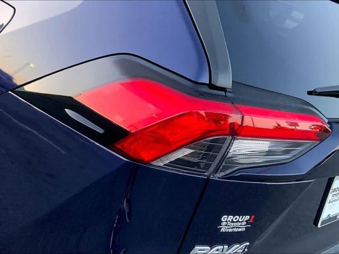 Used 2022 Toyota RAV4 XLE Premium FWD image 24