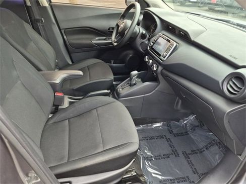 Used 2024 Nissan Kicks S image 10