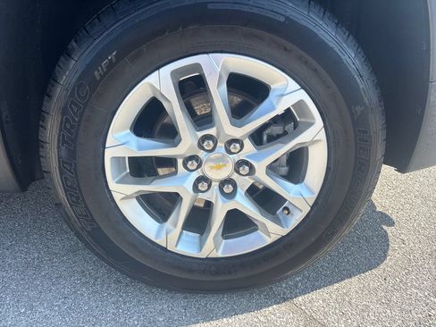 Used 2020 Chevrolet Traverse LT FWD image 31