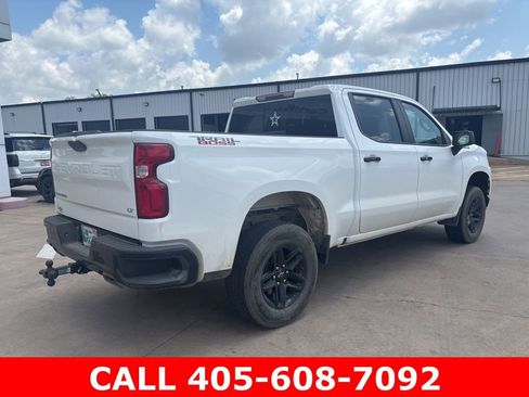 Used 2021 Chevrolet Silverado 1500 LT Trail Boss w/ Convenience Package II AWD/4WD image 3