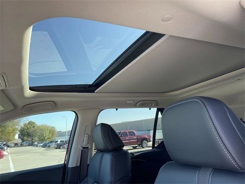 New 2025 Honda Pilot Touring image 23