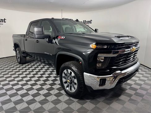 Used 2025 Chevrolet Silverado 2500 LT w/ All Star Edition image 6