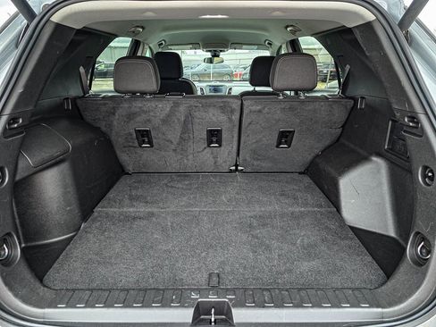 Used 2024 Chevrolet Equinox LT image 35