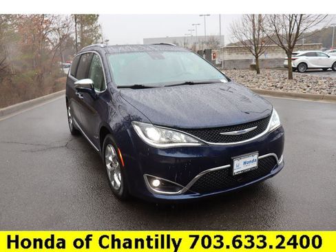 Used 2019 Chrysler Pacifica Limited w/ Advanced Safetytec Group image 1