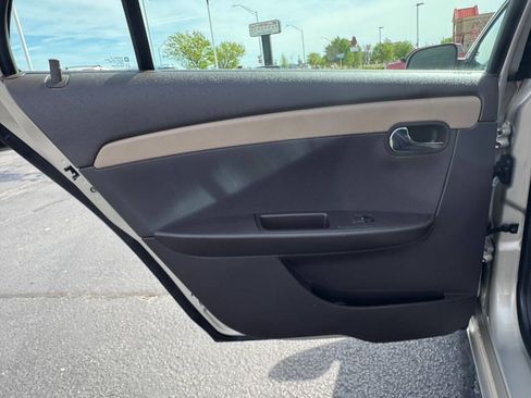 Used 2012 Chevrolet Malibu LS FWD image 18