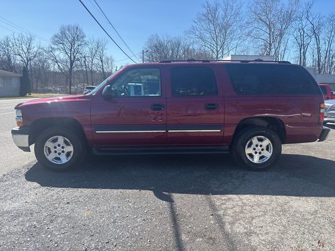 Used 2004 Chevrolet Suburban LS w/ Preferred Equipment Group image 4