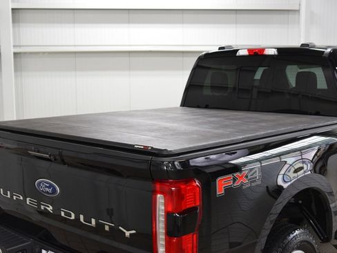 Used 2023 Ford F250 Lariat w/ Lariat Ultimate Package AWD/4WD image 27