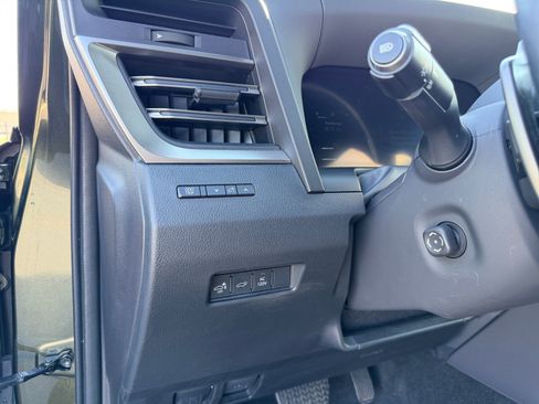 Used 2024 Lexus GX 550 w/ Cold Area Package AWD/4WD image 11