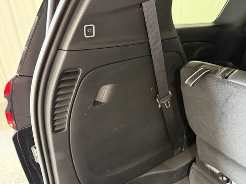 Used 2026 Chrysler Pacifica Select FWD image 6