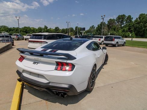 Used 2026 Ford Mustang GT Premium w/ GT Performance Package RWD image 3