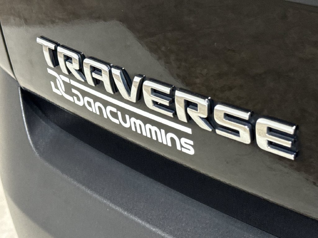 Used 2022 Chevrolet Traverse LS FWD image 26