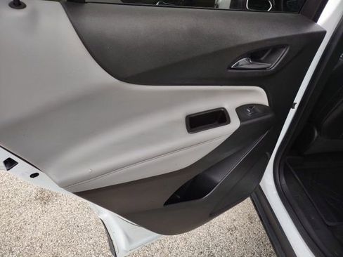 Used 2020 Chevrolet Equinox Premier image 17