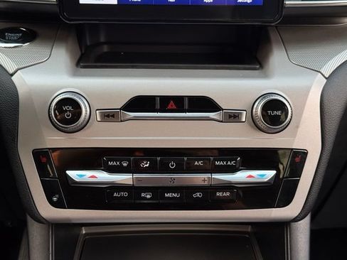 Certified 2023 Ford Explorer XLT w/ Equipment Group 202A AWD/4WD image 14
