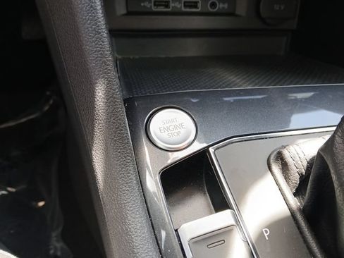 Used 2019 Volkswagen Tiguan SEL Premium w/ 3rd Row Seat Package AWD/4WD image 25