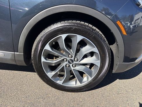 Certified 2022 Lincoln Nautilus Reserve w/ Luxury Package image 33