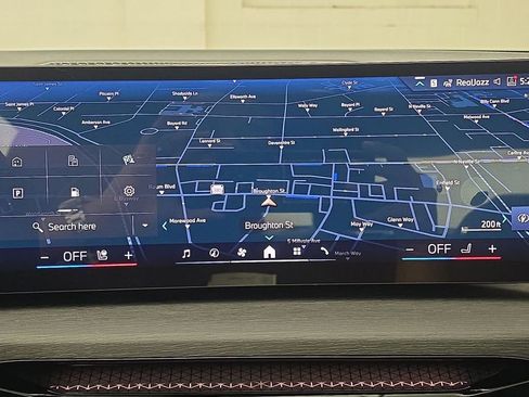 New 2026 BMW 330i xDrive Sedan w/ Premium Package image 19